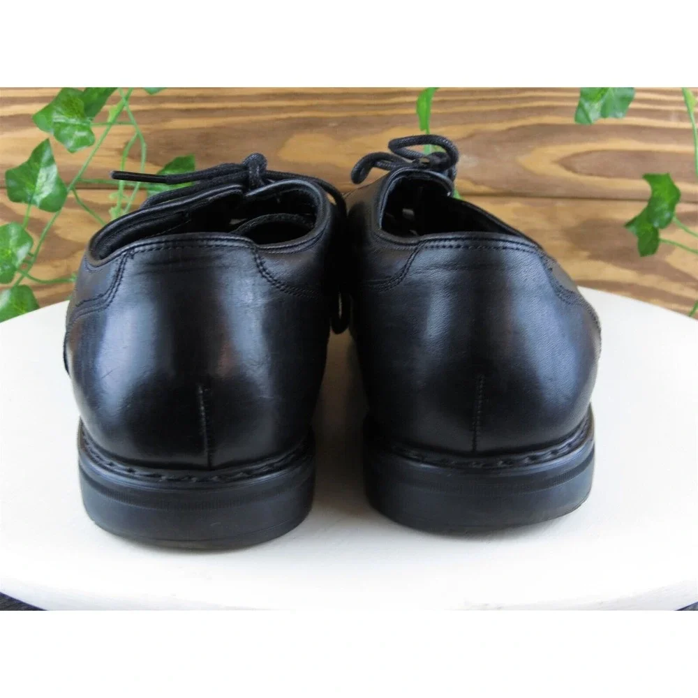 Clarks welcome shoe